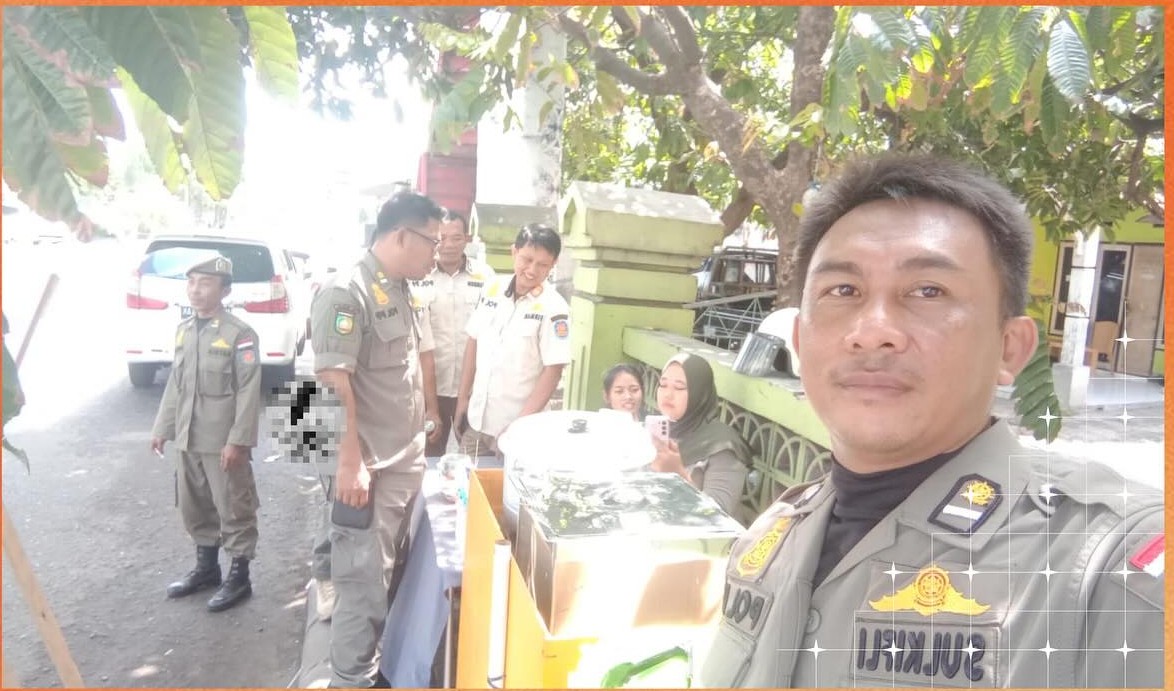 Satpol PP Kabupaten Sumbawa Tindaklanjuti Aduan Warga Terkait PKL Gunakan Bahu Jalan