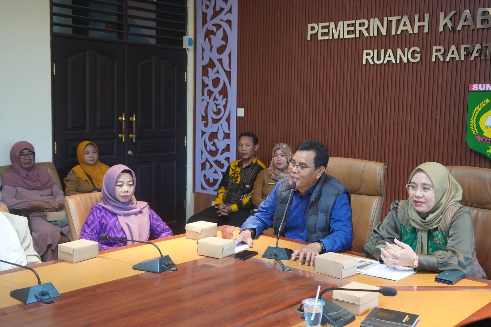 Bupati Sumbawa Buka FGD Motif dan Corak Kere Alang untuk Perlindungan Kekayaan Intelektual Komunal