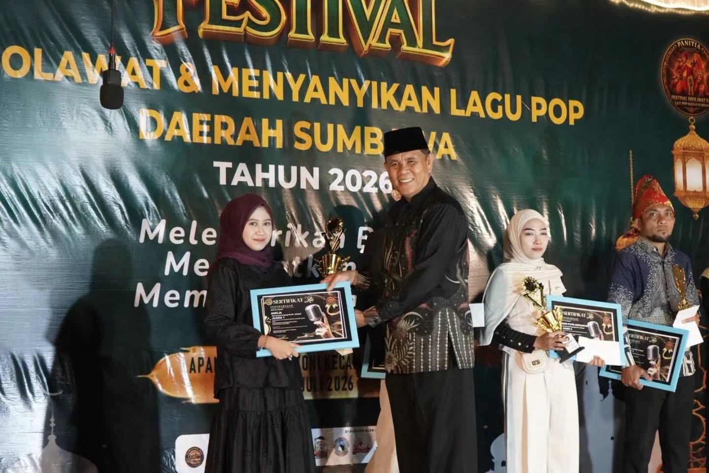 Bupati Sumbawa Hadiri Penutupan Festival Sholawat dan Lagu Pop Daerah Sumbawa 2026, Perkuat Syiar Islam dan Pelestarian Budaya Tau Samawa