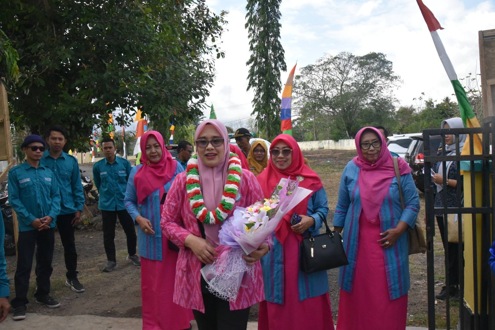 Bunda PAUD Kabupaten Sumbawa Gelar Monitoring Transisi PAUD-SD dan Tinjau Revitalisasi PAUD HI di Kecamatan Empang 17-9-25